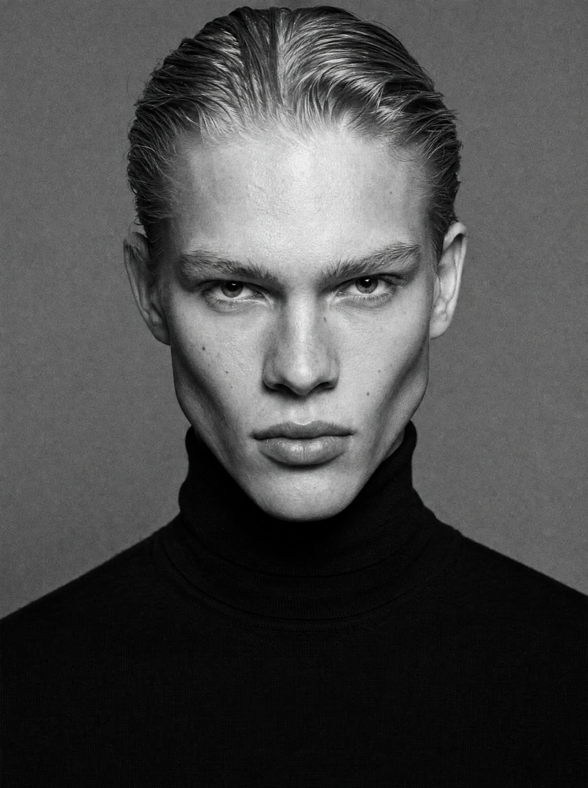 Dossier style sample — black and white identification portrait
